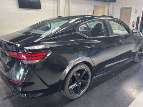 Used 2022 Nissan Sentra SR w/ Midnight Edition FWD image 3