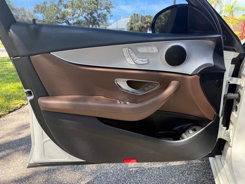 Used 2018 Mercedes-Benz E 300 image 12