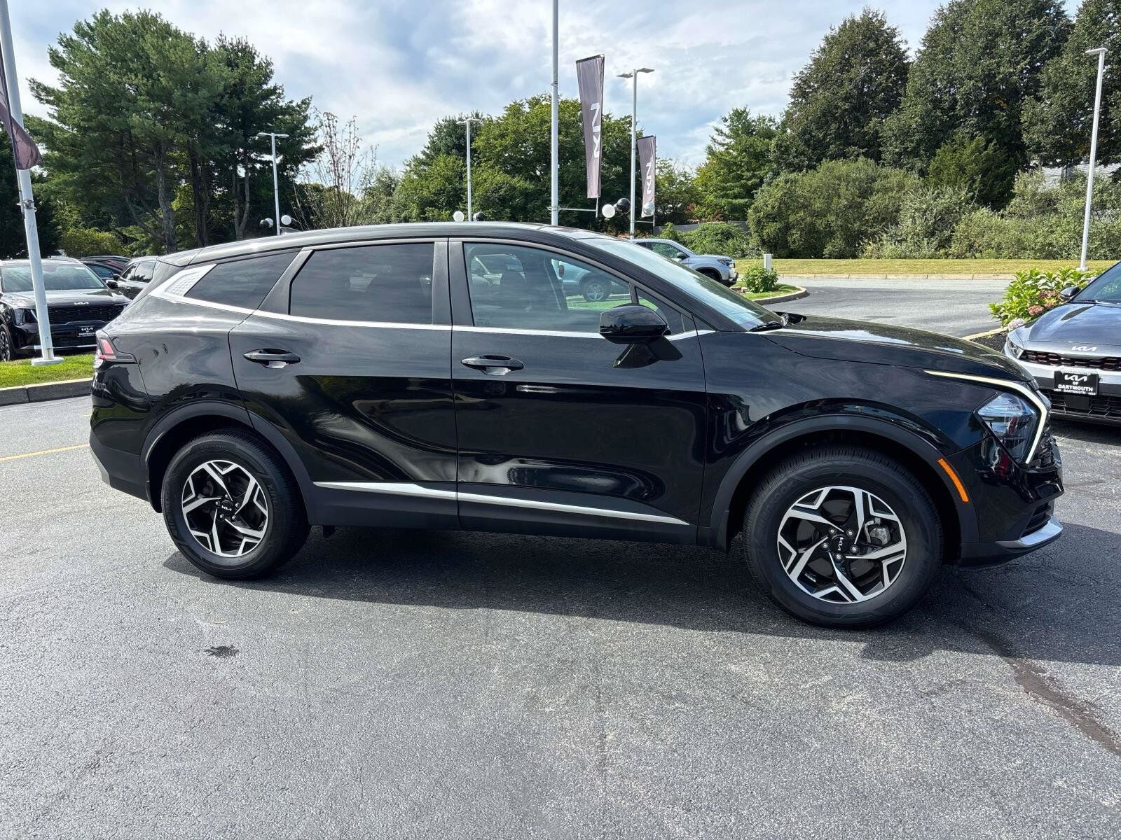 Used 2023 Kia Sportage LX AWD/4WD image 6