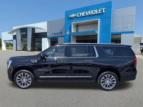 New 2026 GMC Yukon XL Denali w/ Sun & Power Step Package RWD image 8