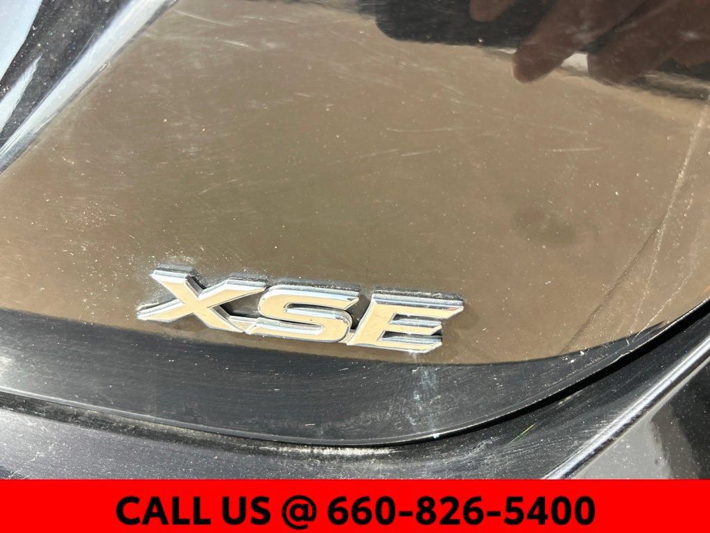 Used 2021 Toyota Camry XSE FWD image 5