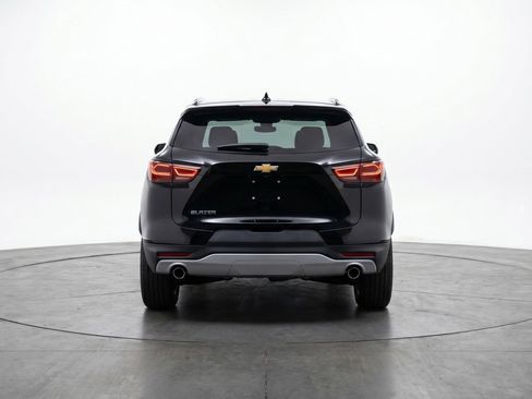 Used 2025 Chevrolet Blazer LT FWD image 7