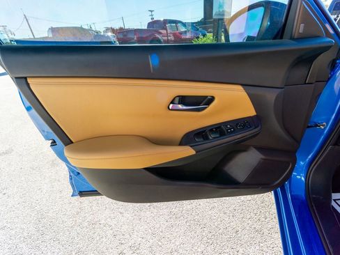 Used 2023 Nissan Sentra SV w/ SV Premium Package image 16