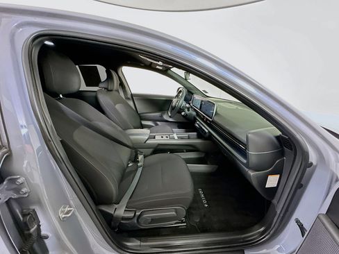 Used 2024 Hyundai Ioniq 6 SE RWD image 33