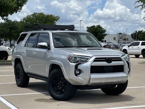 Used 2023 Toyota 4Runner TRD Off-Road Premium w/ Moonroof Package AWD/4WD image 2
