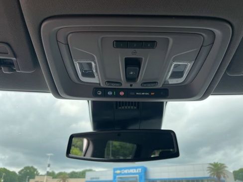 Used 2025 Chevrolet Silverado 2500 LTZ w/ LTZ Convenience Package AWD/4WD image 40