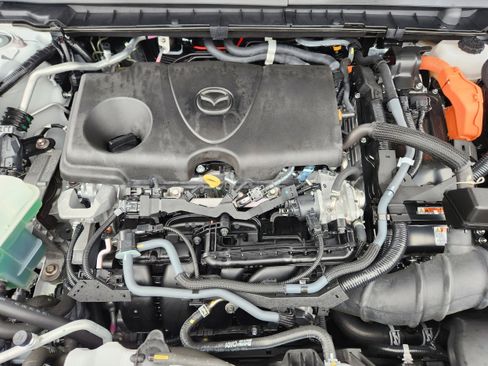 Certified 2025 MAZDA CX-50 2.5 Hybrid w/ Weather Package image 9