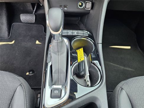 Used 2025 Buick Encore GX Preferred FWD image 25