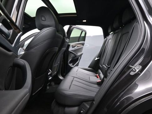 Used 2019 BMW X4 xDrive30i w/ Convenience Package image 18