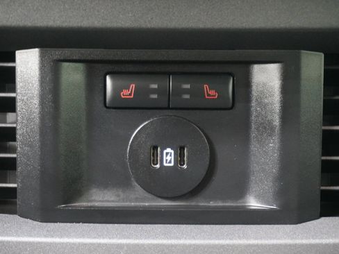 Used 2023 Ford F350 Lariat w/ Chrome Package image 16