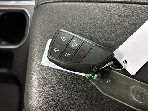 Used 2023 GMC Sierra 1500 Elevation image 21