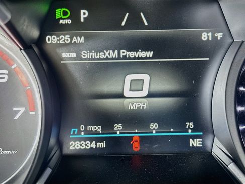 Used 2023 Alfa Romeo Stelvio Sprint RWD image 19