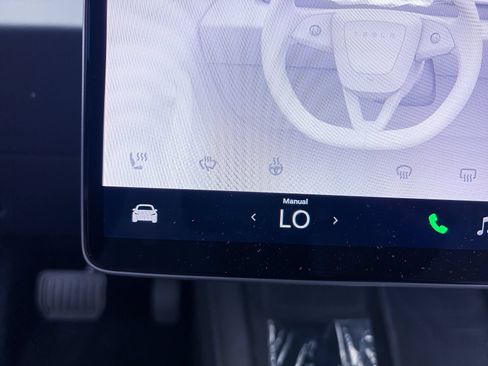 Used 2024 Tesla Model 3 Standard Range RWD image 22