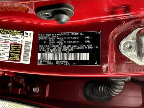 Used 2022 Toyota Highlander XLE image 32