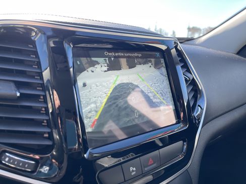 Used 2019 Jeep Cherokee Limited image 19