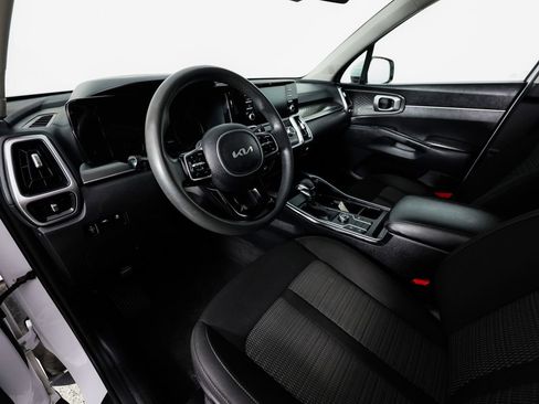 Used 2022 Kia Sorento LX image 23