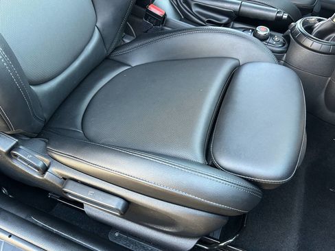 Used 2015 MINI Cooper S image 35