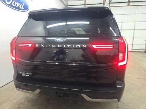 Used 2025 Ford Expedition Platinum AWD/4WD image 14