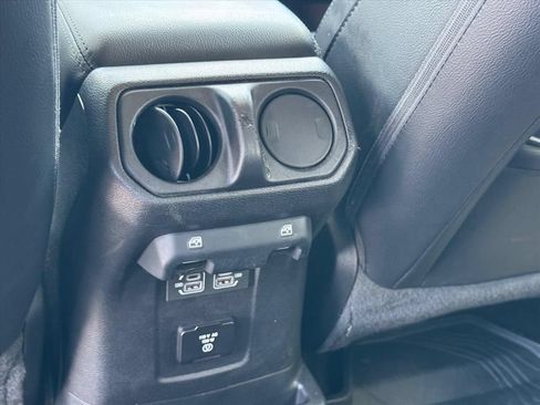Used 2021 Jeep Wrangler Unlimited Sahara AWD/4WD image 12