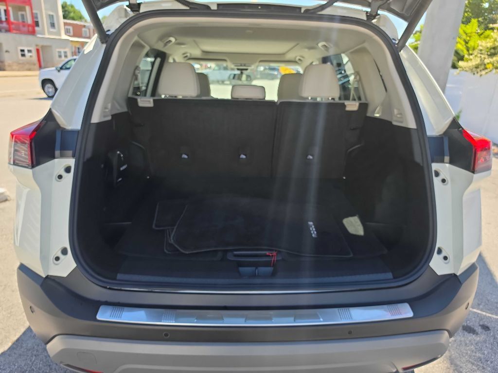 Used 2023 Nissan Rogue SV w/ SV Premium B Package AWD/4WD image 8