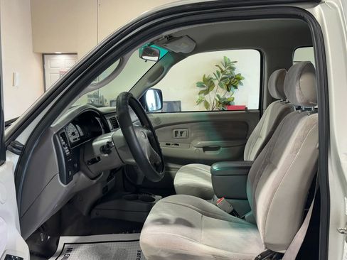Used 2003 Toyota Tacoma PreRunner RWD image 12