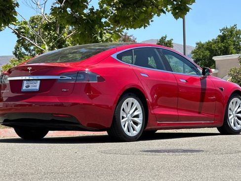 Used 2017 Tesla Model S 75D AWD/4WD image 4