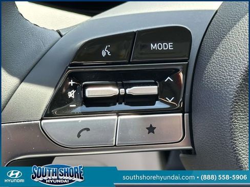 Certified 2023 Hyundai Tucson SEL w/ Convenience Package FWD image 24