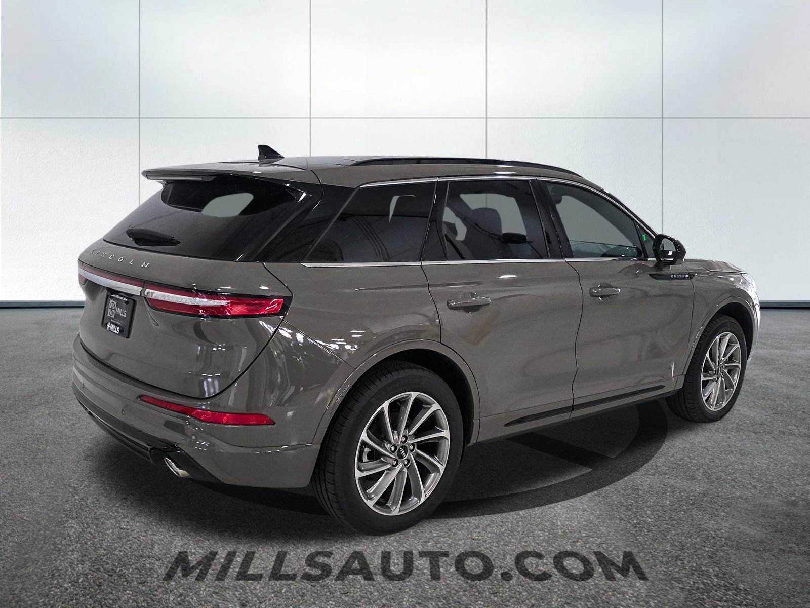 New 2025 Lincoln Corsair Grand Touring AWD/4WD image 8