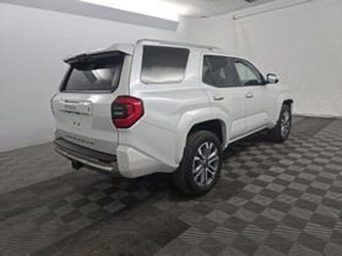 Used 2025 Toyota 4Runner Limited AWD/4WD image 3
