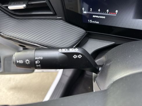 New 2025 Nissan Kicks SR image 16