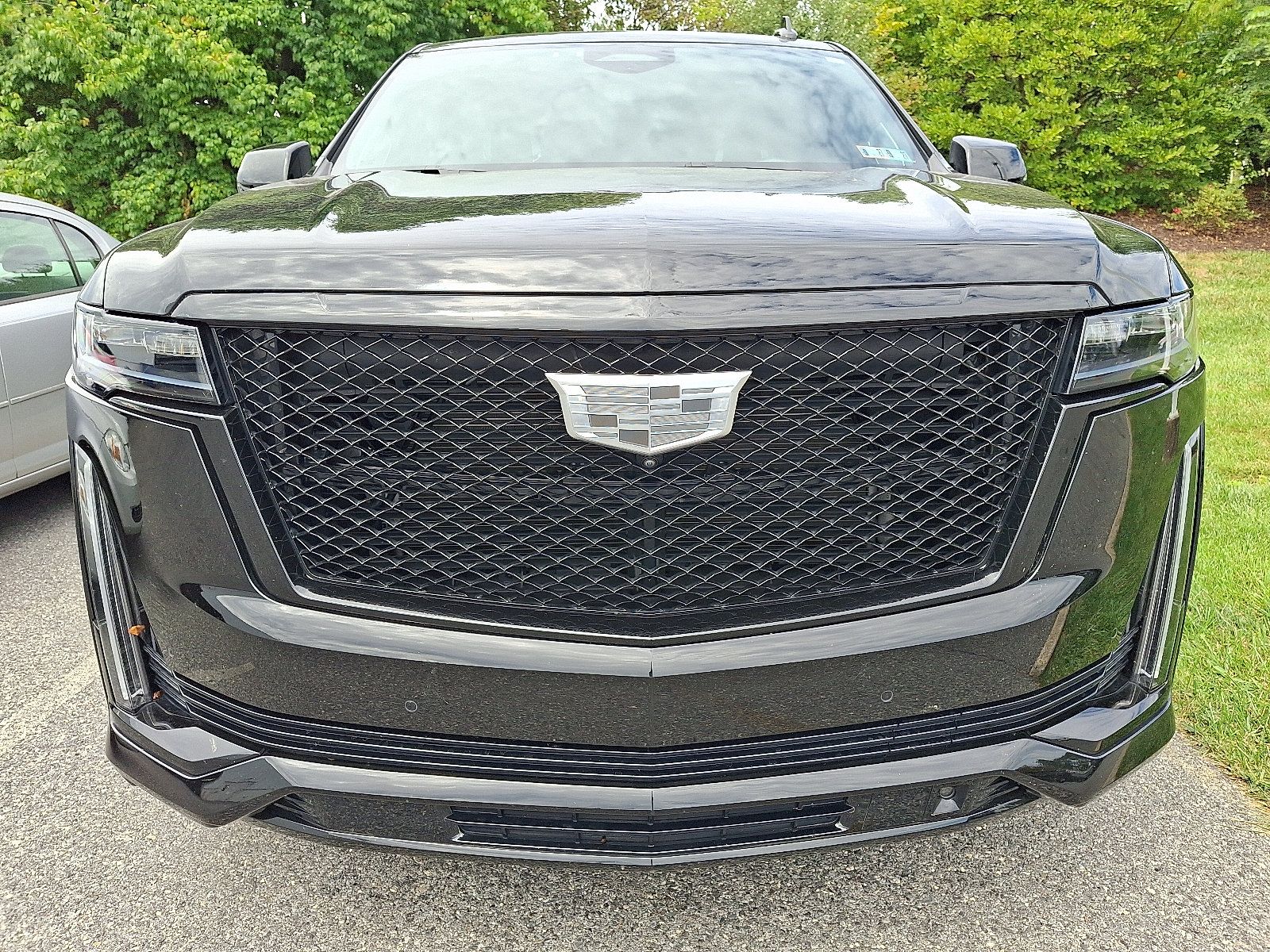 Certified 2024 Cadillac Escalade ESV Sport Platinum w/ LPO, ONYX Package AWD/4WD image 2
