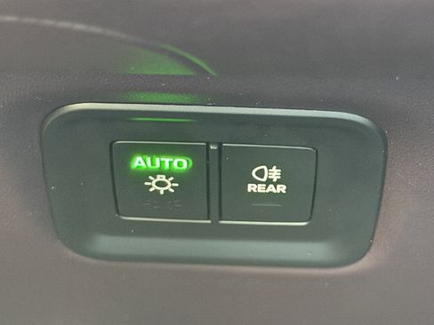 Certified 2024 Porsche Cayenne S image 34