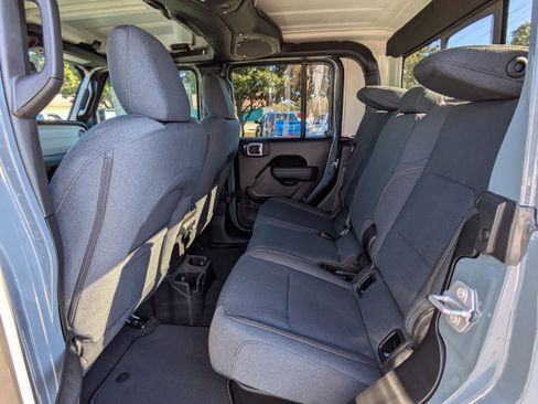 New 2026 Jeep Gladiator Sport image 15