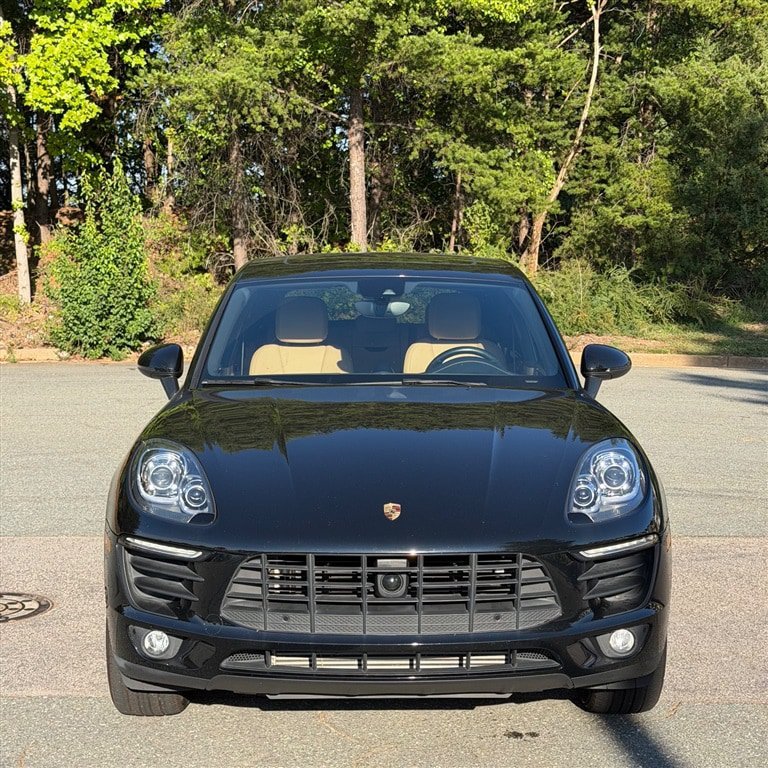 Used 2018 Porsche Macan AWD/4WD image 7