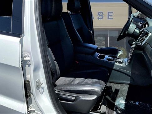 Used 2018 Jeep Grand Cherokee Altitude RWD image 31