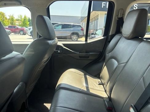 Used 2015 Nissan Xterra S w/ Value Package AWD/4WD image 8