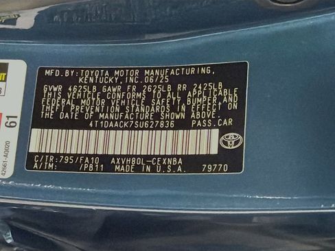 Used 2025 Toyota Camry LE image 34