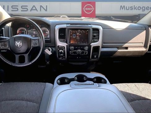 Used 2019 RAM 1500 Classic SLT w/ Luxury Group AWD/4WD image 8