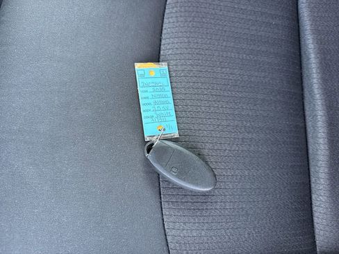 Used 2025 Nissan Altima 2.5 SV image 32