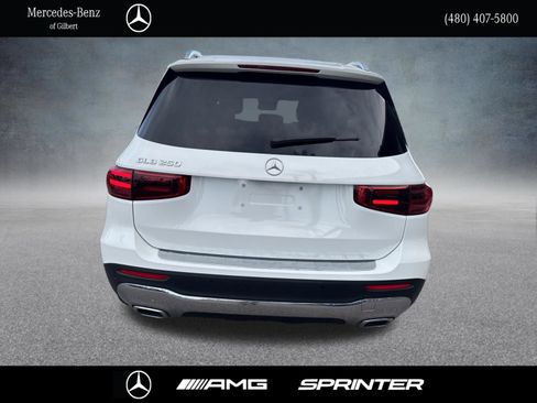 Used 2024 Mercedes-Benz GLB 250 image 5