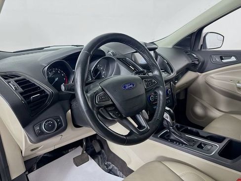 Used 2018 Ford Escape Titanium image 9