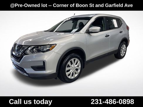 Used 2018 Nissan Rogue S AWD/4WD image 1