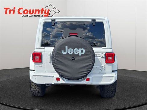 Used 2020 Jeep Wrangler Unlimited Sahara image 7