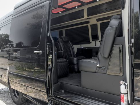 Used 2025 Mercedes-Benz Sprinter 3500 image 26