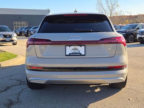 Used 2019 Audi e-tron Premium Plus image 14
