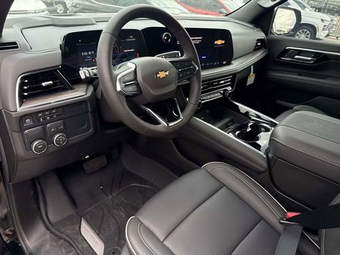 New 2026 Chevrolet Suburban Premier image 19