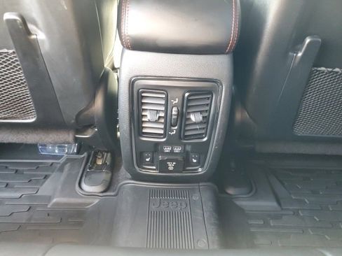 Used 2020 Jeep Grand Cherokee Trailhawk image 17