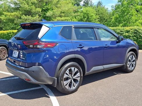 Used 2022 Nissan Rogue SV AWD/4WD image 6