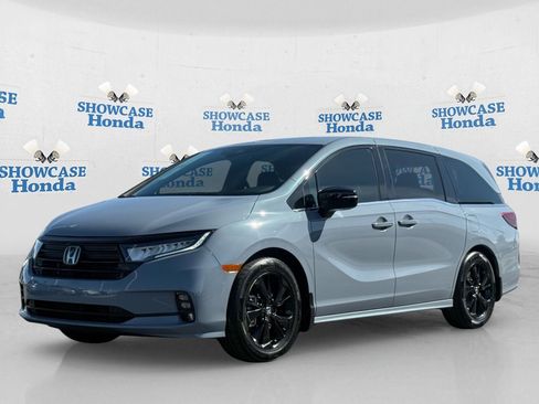 Used 2024 Honda Odyssey Sport image 2