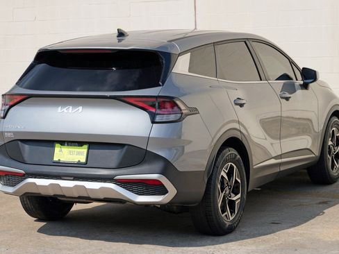Used 2023 Kia Sportage LX FWD image 45